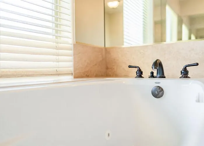 Stylish In Scottsdale-heatedpool And Hottub Holiday home *