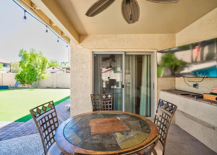 Stylish In Scottsdale-heatedpool And Hottub Holiday home