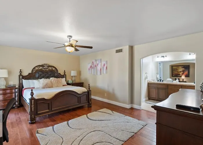 Holiday home Stylish In Scottsdale-heatedpool And Hottub