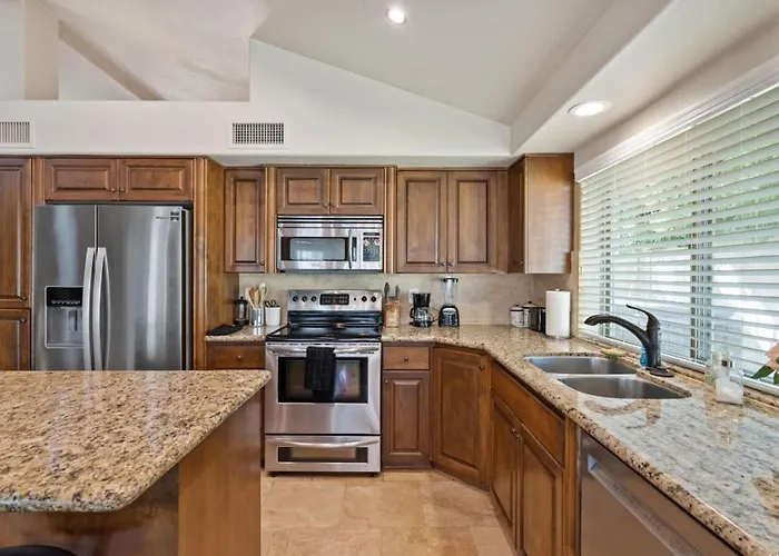 Stylish In Scottsdale-heatedpool And Hottub Holiday home