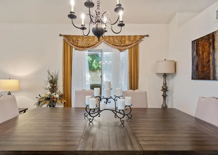Stylish In Scottsdale-heatedpool And Hottub Holiday home
